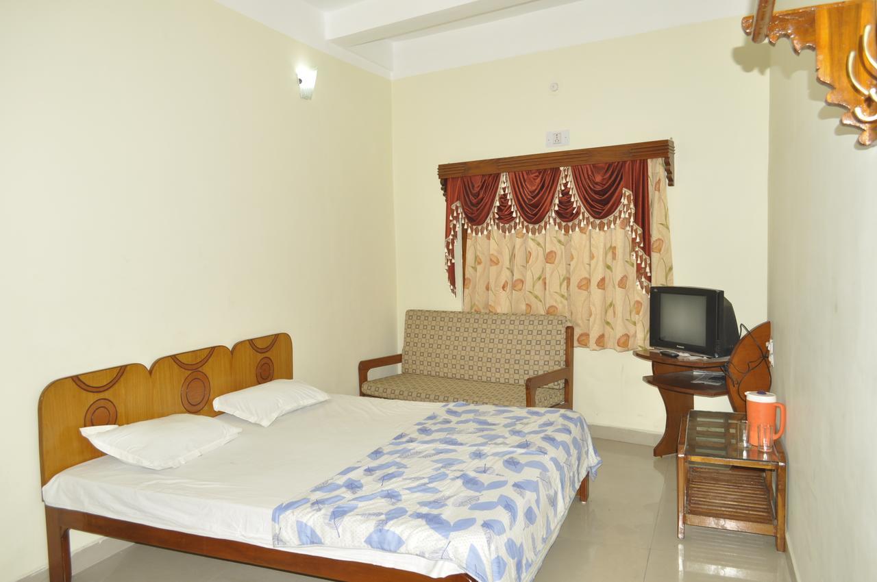 Hotel Pleasure Landmark Ujjain Dış mekan fotoğraf